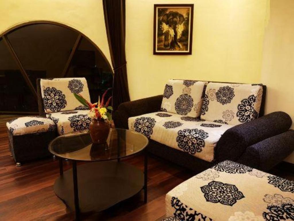 Phonethip Plaza Hotel Viêng Chăn Ngoại thất bức ảnh